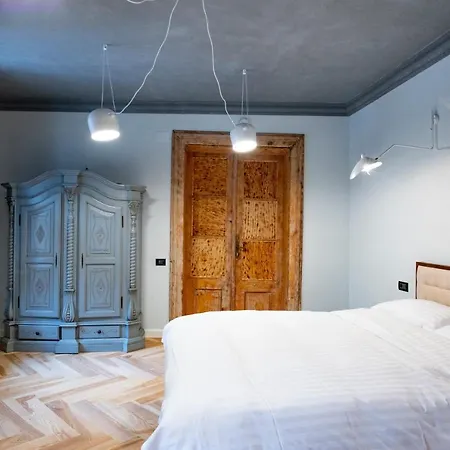 Barrique Chambers Pensiune *